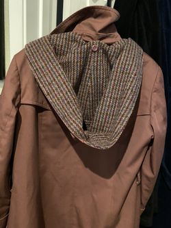 Elegant TrenchCoat With Hood