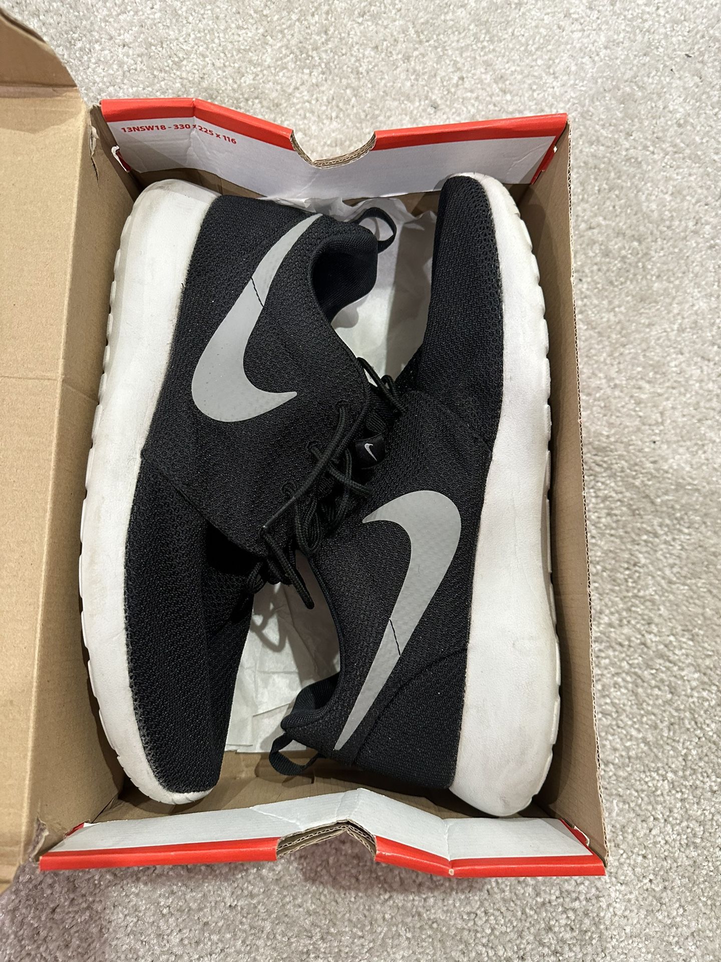 Men’s Nike Roshe Run Size 12