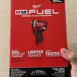 Milwaukee m12 2nd gen stubby 550lb torque fuel with 5.0 battery