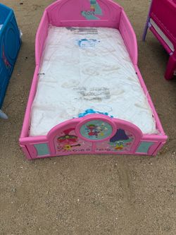 🌸LITTLE GIRL’S BED🌸