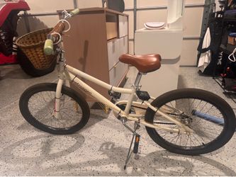 Kid beach cruiser