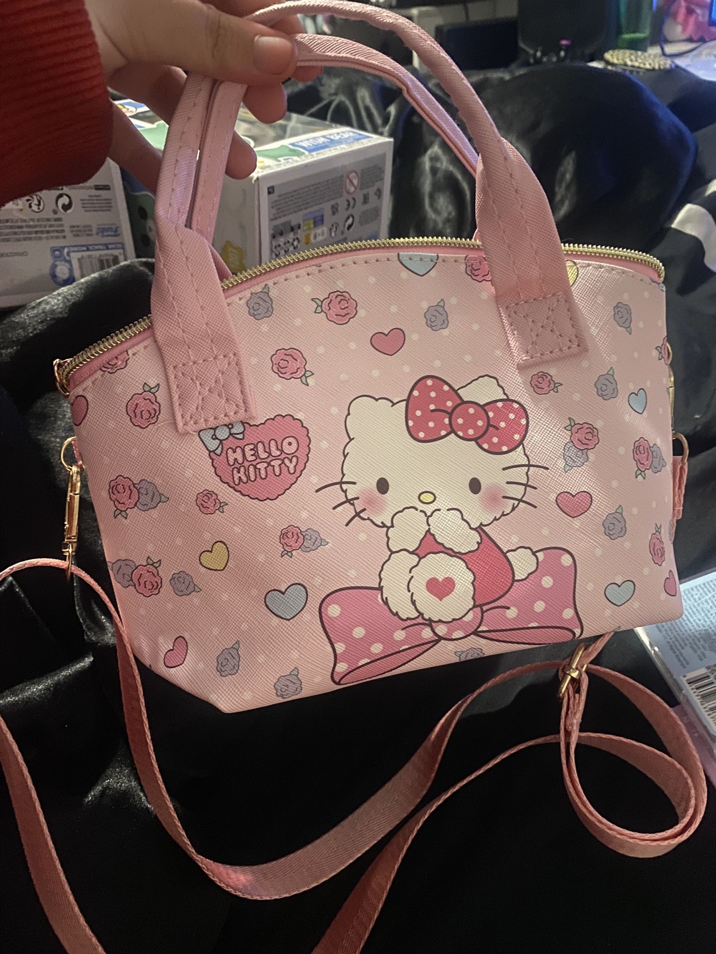 hello kitty crossover purse.
