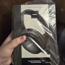New Factory Sealed Bose QuietComfort 45's