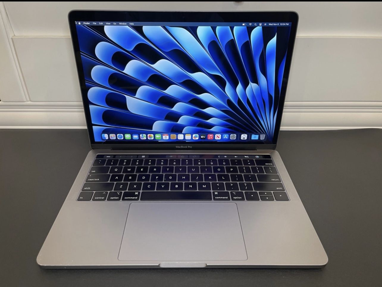 MacBook Pro 2016 Touch Bar Screen (excellent Condition) 
