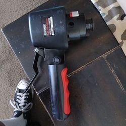 Craftsman 6" Dual Action Pneumatic Sander