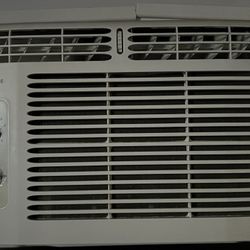 FRIGIDAIRE/ELECTROLUX 5K - BTU WINDOW AC