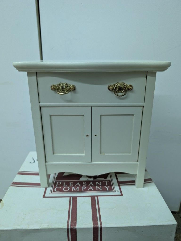 Samantha American Girl Doll Dresser