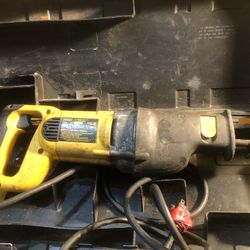 DEWALT DW307 Reciprocating Saw 