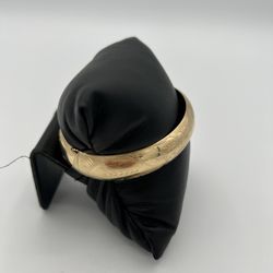 Floral Bangle Bracelet 