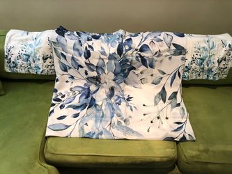 Floral Shower Curtain with Matching Hand Towels