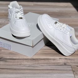 Air Force 1s Size 8 