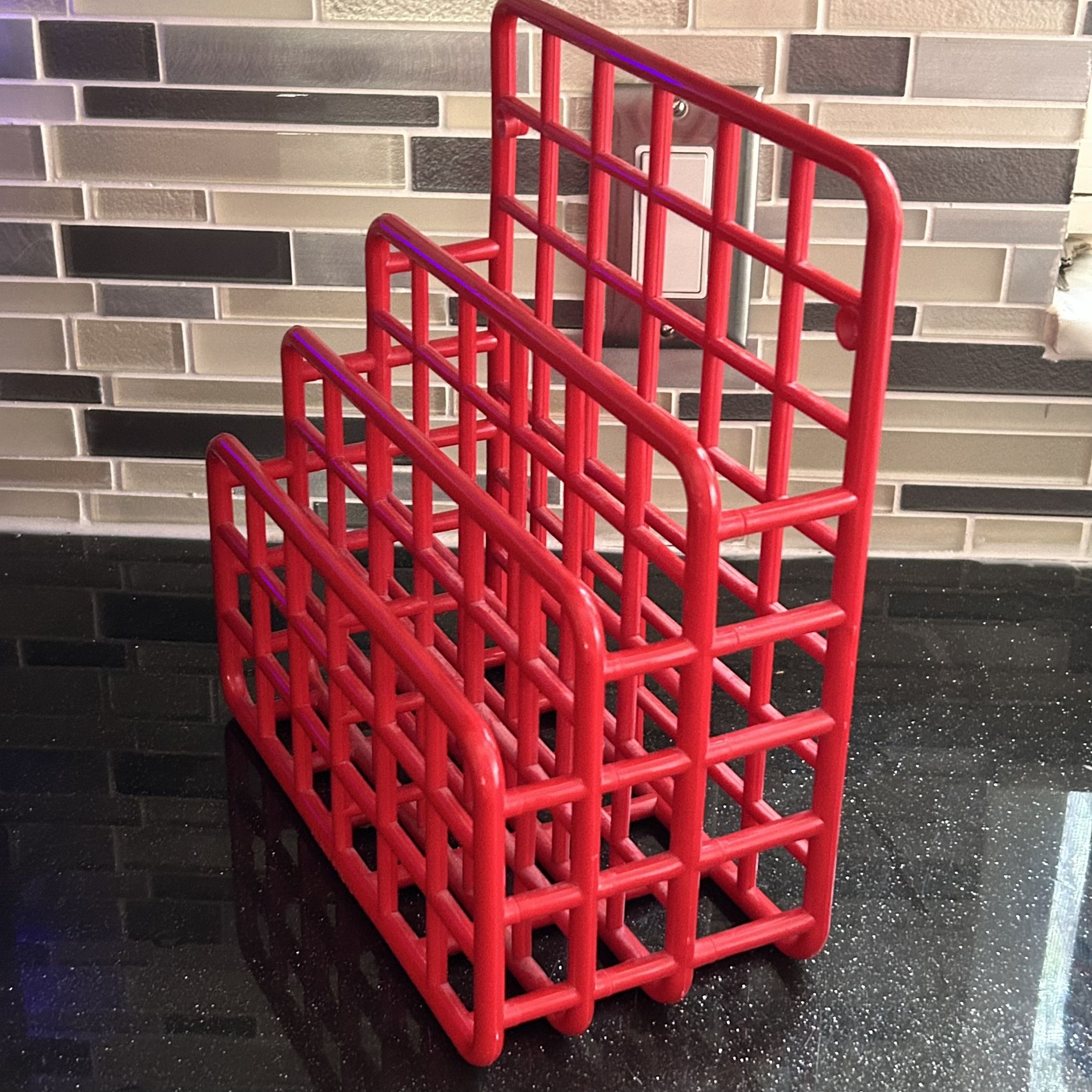 Yaffa Organizer Rack