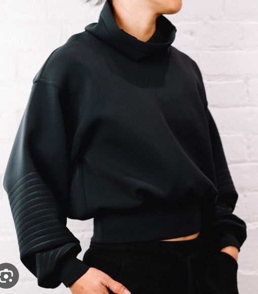 Lululemon Full Flourish Pullover