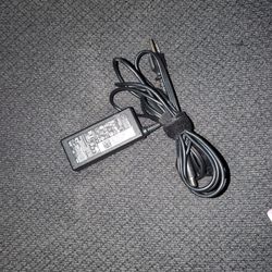 Dell 65W AC adapter,