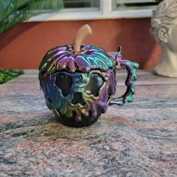 Disney Poison Apple Stein 