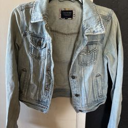 Women’s Denim/Jean Jacket 