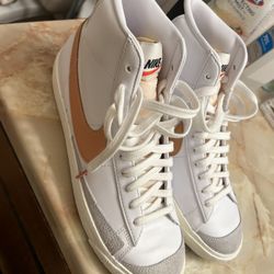 Nike Men’s Size 8.5 