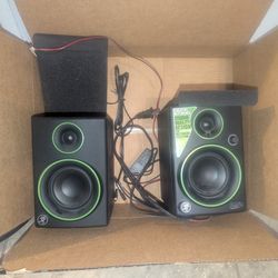 Mackie CR-X Series, 5.25-Inch Multimedia Monitors with Professional Studio-Quality Sound and Bluetooth- Pair (CR5-XBT)