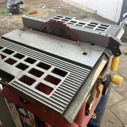 Chicago Electric Table Saw