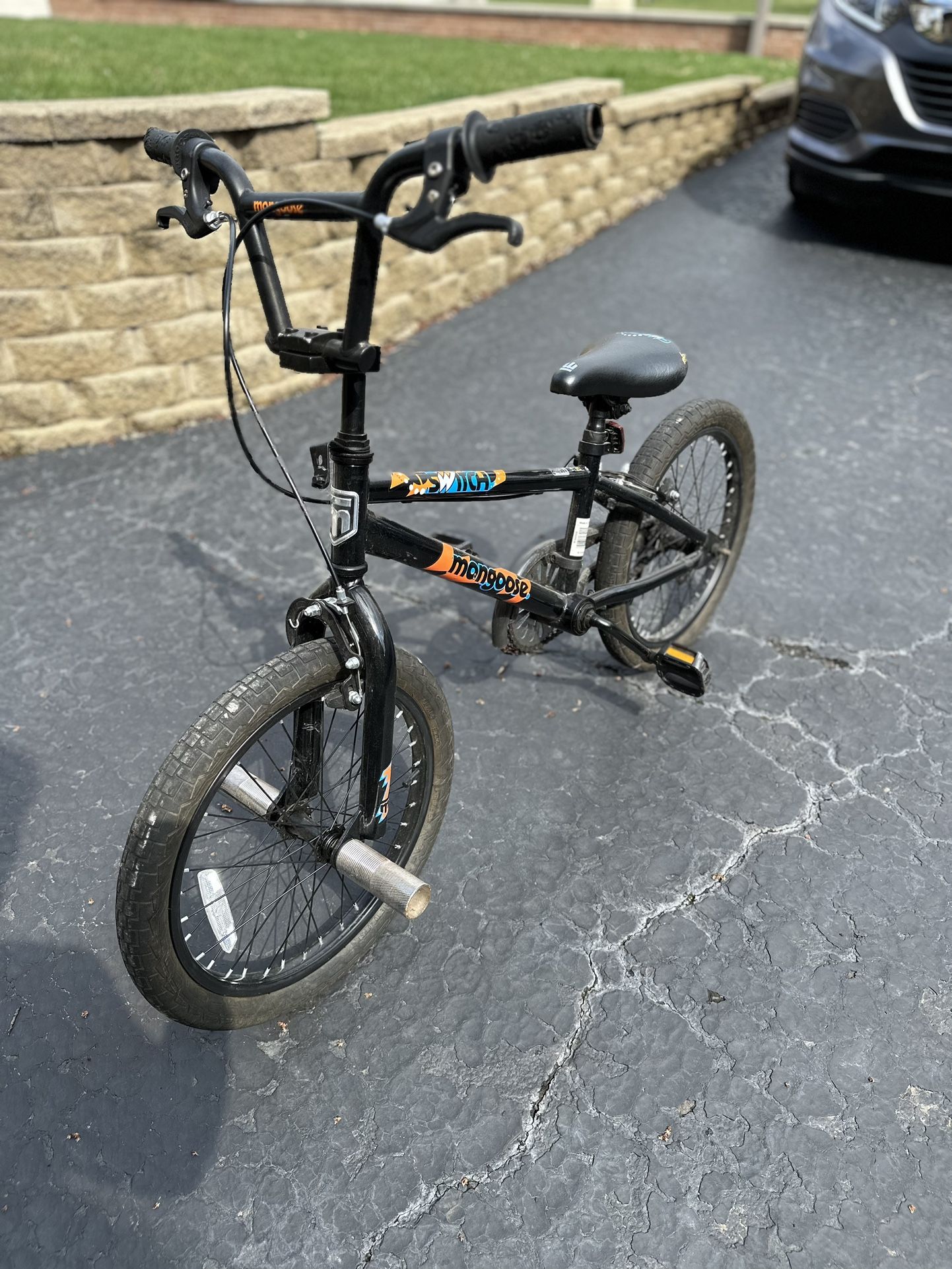 Boys 18 Inch Mongoose Switch. Great Condition, $90