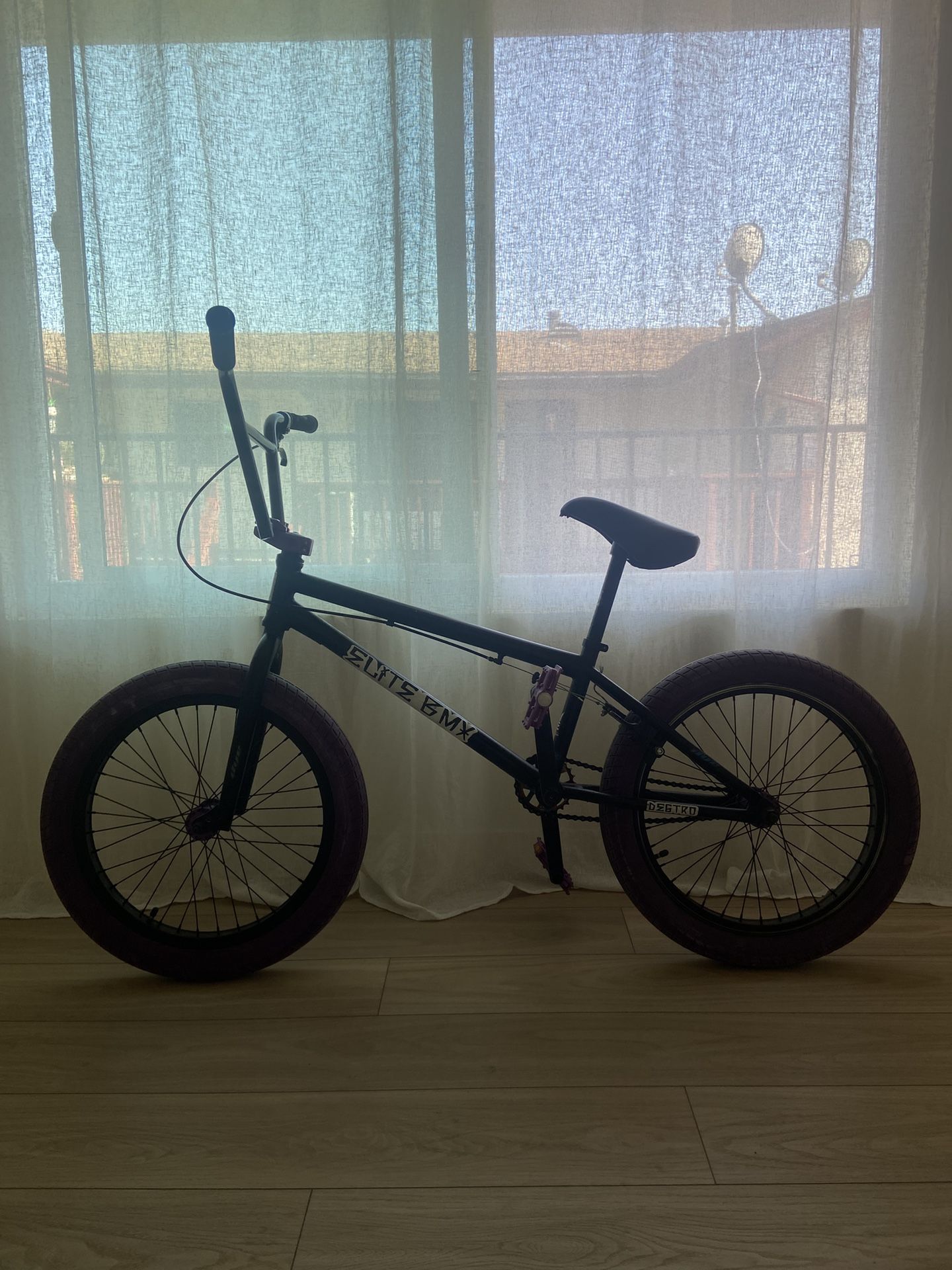 Purple venom elite BMX Bike