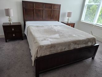 Queen-size bedroom set