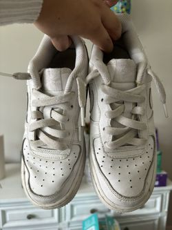 Size 5 Air Force 1’s