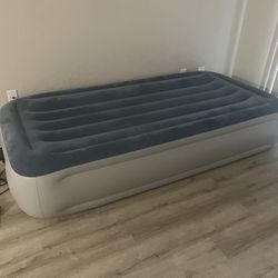 Inflatable Air Mattress Twin 