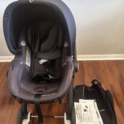 Evenflo dualshyft like new with base