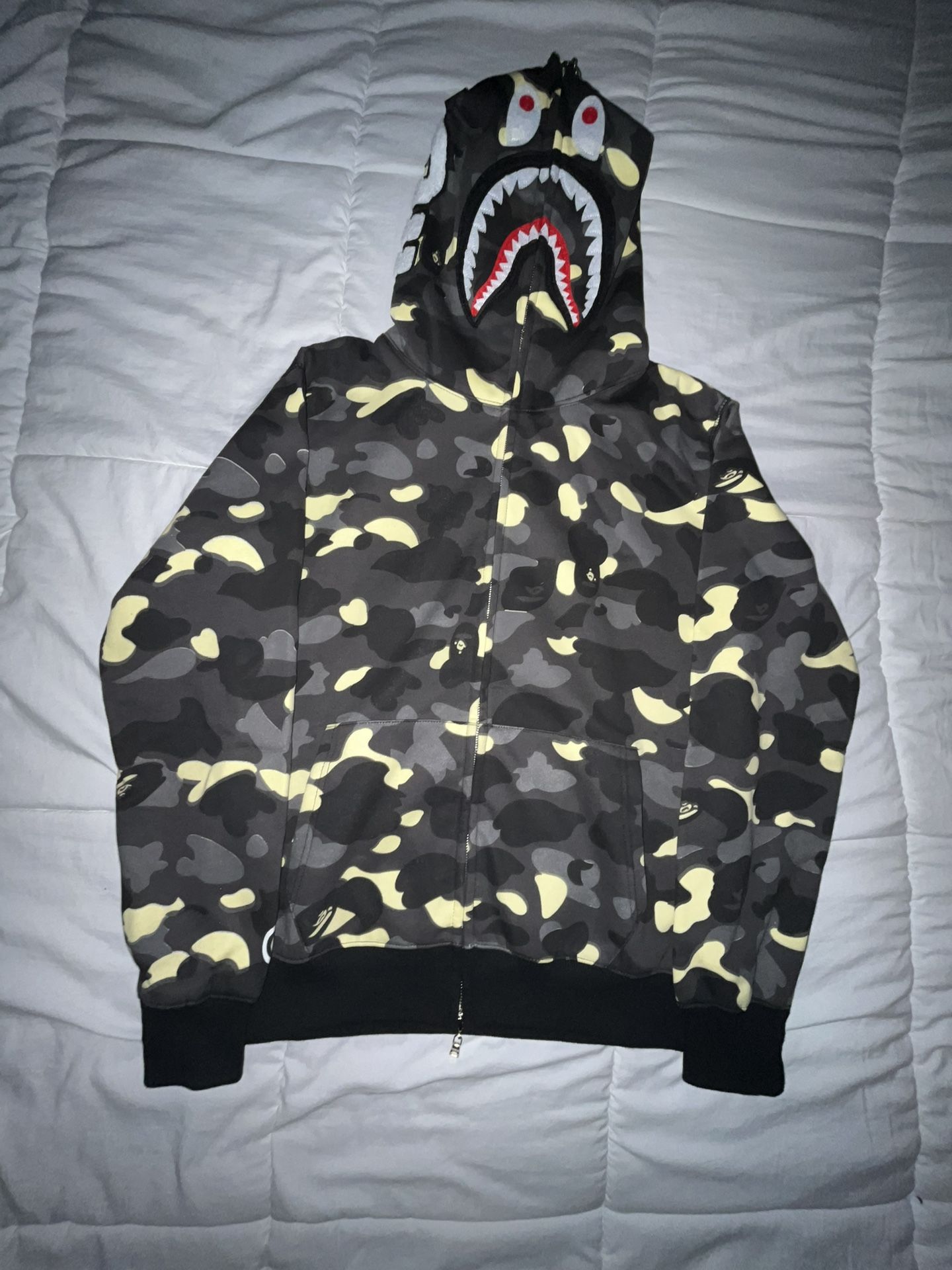 Glow in the dark BAPE zip-up (Bathing Ape)(Large)