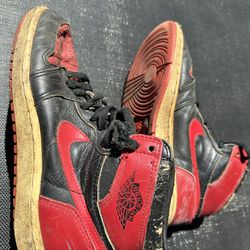 VINTAGE Nike Air Jordans 1985 *ish [1(contact info removed)]