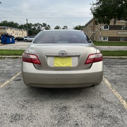 Vendo Toyota Camry  LE en Buenas Condiciones 
