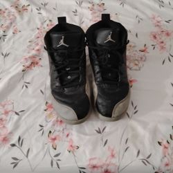 Jordan 12 Black And Grey