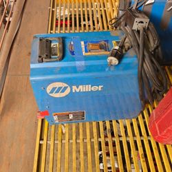 MILLER ALT 304 DC INVENTER ARC WELDER