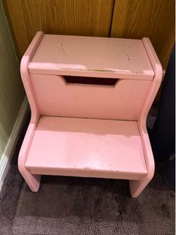 Toddler pink stool
