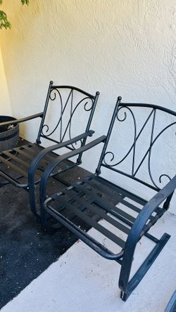 Outdoor Loveseat And 2 Chairs , With Table 