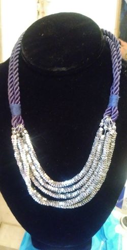 Banana republic silver tone rope necklace