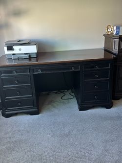 Mathis Brothers Desk