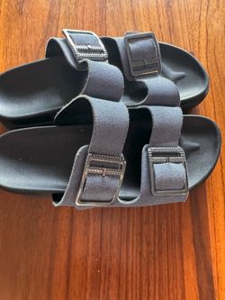 Sandals size 9,5