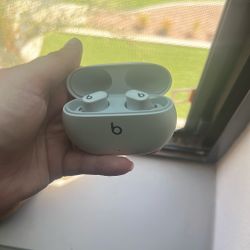 Wireless Beats Noise Cancelling Earbuds