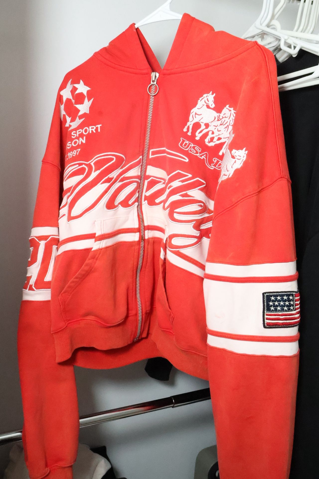 VALE VALLEY ZIP UP