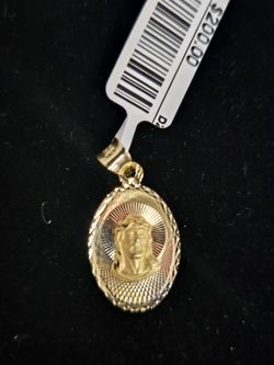 14kt christ Charm