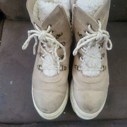 Girls Art Class Sherpa Boots