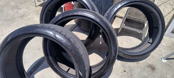 235/35R20