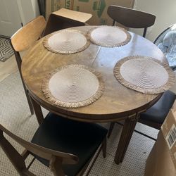Table With 4 Chairs