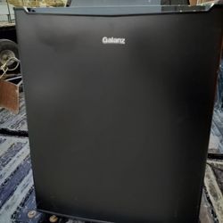 Galanz Mini Fridge