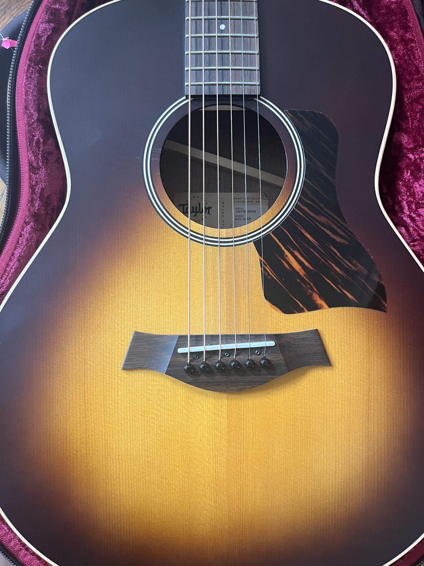 Taylor Ad11e American Dream Series - Like new