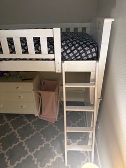 🛏️ WHITE WOOD TWIN LOFT BED WITH LADDER — MUST GO TODAY! 🤍✨