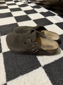 Birkenstocks Boston Clogs (Olive Suede)