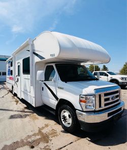 2022 THOR CHATEAU CLASS C MOTORHOME – FORD E-450 – ONLY 4,500 MILES!  Asking Price: $79,000 OBO (Or Best Offer)  IMMACULATE CONDITION – EXTREMELY LOW 